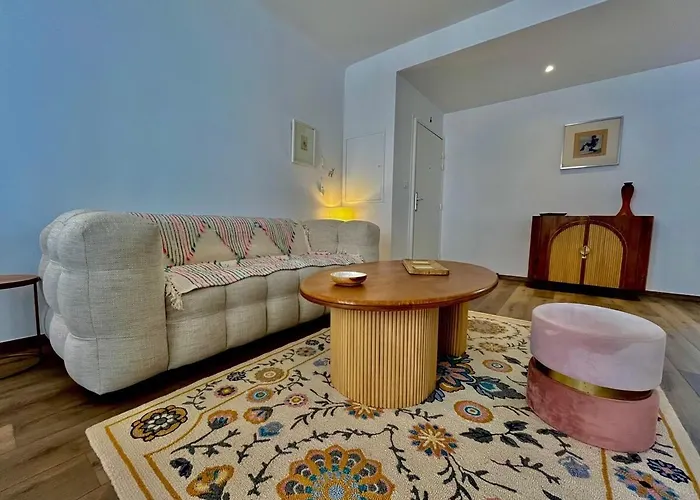 Apartment 50 M *